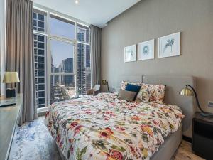 Luxury Studio | Near Dubai Mall | Lake View