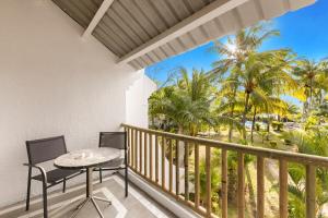 Grand Sahāna 16 - 1BR Beachfront Apartment with Balcony - Work from Paradise - Digital Nomad