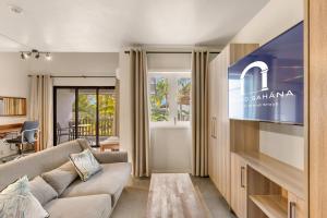 Grand Sahāna 17 - 1BR Beachfront Apartment with Balcony - Work from Paradise - Digital Nomad