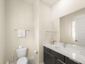 Comfy Condo Near Disney With Resort & Waterpark Access - B27-114