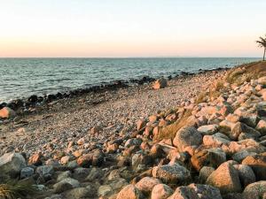 6 person holiday home in Græsted-By Traum