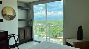 Bay View Grand Marina Beachfront condos