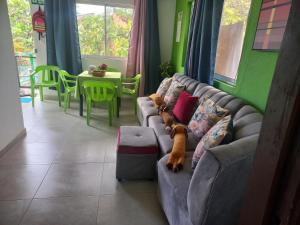 LODGE ELIZABETH HOUSE