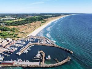 12 person holiday home in Ålbæk-By Traum