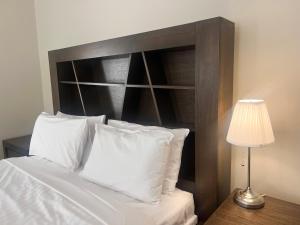 Cheerful 3-bedroom home with free parking on site