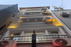 Ozer Hotel & Apartments