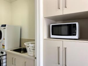 Modern City Townhouse withthe Comforts