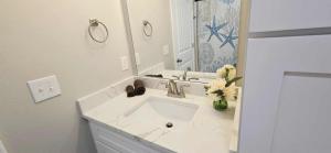 A Stylish Newly Modern Duplex Near Downtown Pensacola