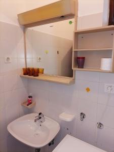 Apartments with a parking space Losinj, Losinj - 23520