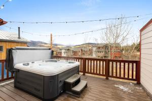 12 North Side Circle