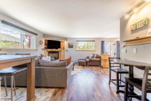 12 North Side Circle