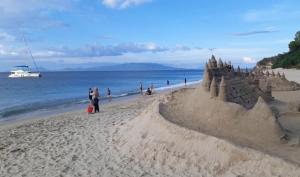 Sandstorm Lodge and Cafe