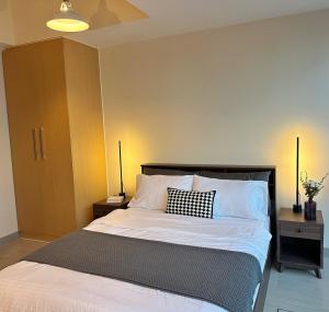 BGC 1BR with Fast wifi and Pool use