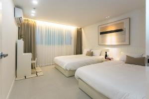 Kpop Demon Hunters Huntrix Stay