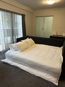 City Lights Retreats - 2 Bedroom, 1 Bathroom