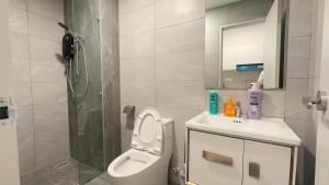 Cozy couple suite 232B at Majestic Residence