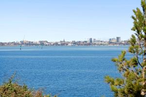 Quiet Geelong Getaway I Bay views