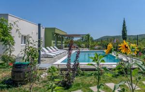 Awesome Home In Zagvozd