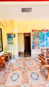 Chateau La Princesa with cozy garden & bar