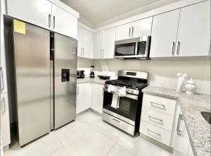 Modern Penthouse Albarobello Residences