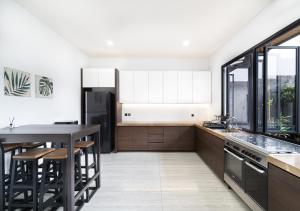 Villa in Bandung with Swimming Pool, Netflix & BBQ