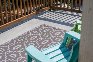Pet friendly Family home in Shawnigan Lake