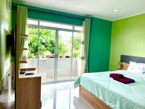 Warisa Happy Pool Villa Near Pattaya Beach