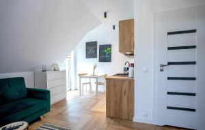 1 Bedroom Nice Apartment In Nowecin - Ppl983