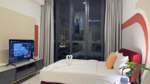 Cozy KLCC view suite 305B at KLCC