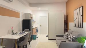 KLCC view couple suite 305A at Majestic Residence