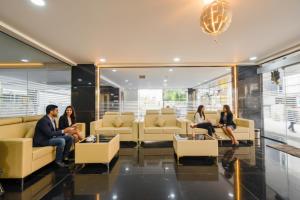 FabHotel Prime Srishoin - Nr TCS Deccan Park, Hitech City