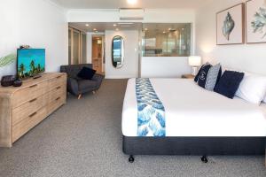 Frangipani 107 by HamoRent on Hamilton Island