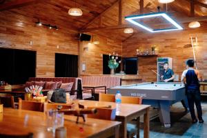 Ninh Binh Mountainside Bungalow