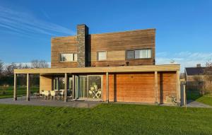 Amazing Home In Kamperland With Wifi