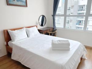 The Western Capital Apartment, Eric House