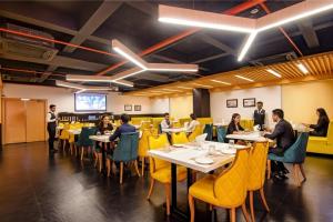 FabHotel Prime Kzar Corporate Budget Stay Near Park Street