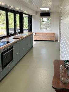 Bright Summer House With Sea View