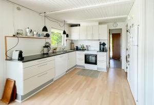 Summer Home Gem With Sea View On Helgenæs