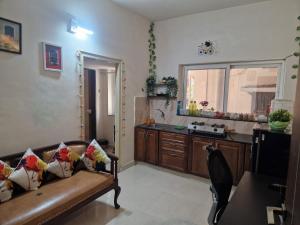 Gachibowli House of Arts 105 Elina Stays