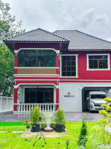 Vanis Pool Villa Hatyai