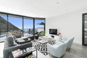 Villa Calheta Charm by Villa Plus