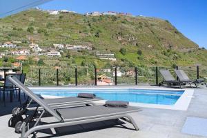 Villa Calheta Charm by Villa Plus