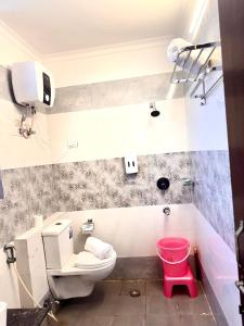 Fortune Home Service Apartment 3BHK, E-46,Sector 72, Noida