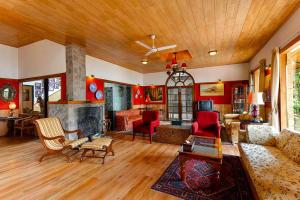 Mistair Garden Luxurious Villa Kasauli