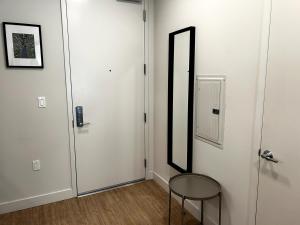 Cozy studio in heart of Santa Monica free parking