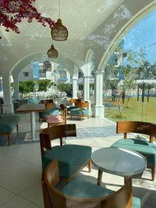 Santorini Resort Negombo - Elysian Blue Suite Negombo beach and Airport