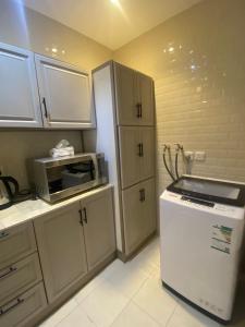 شقق السلام شقة عوائل ثلاث غرف وحمامين وصالة a 1