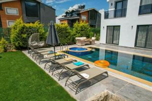 ATLANTİS- 4 Bedroom Holiday Villa in Hisaronu