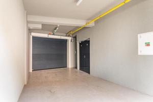 Brand new studio apartment #50 FREE PARKING close to center