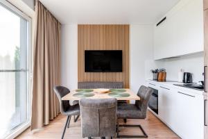 J7 Beržas 2BD Apartment With Terrace I ᴄᴏʜᴏsᴛ